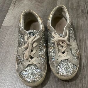 Golden goose size 33/size 2 us